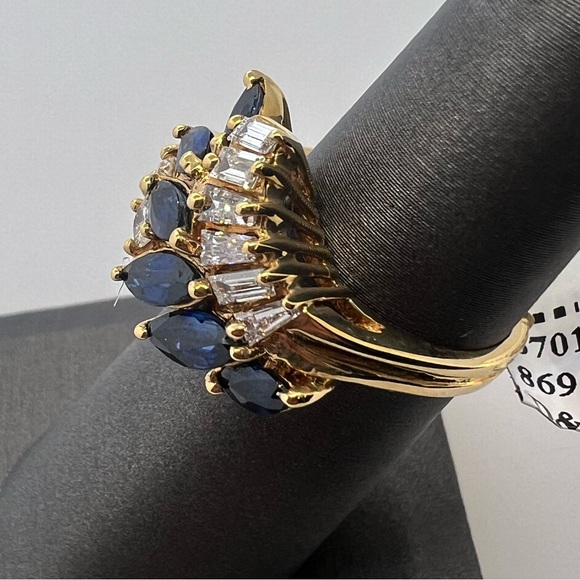 14k Yellow Gold Diamond & Sapphire Ring - Picture 3 of 10
